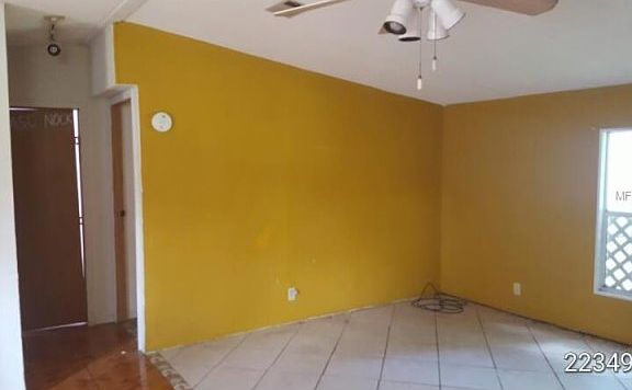 5th image of 807 E Lisa Ln