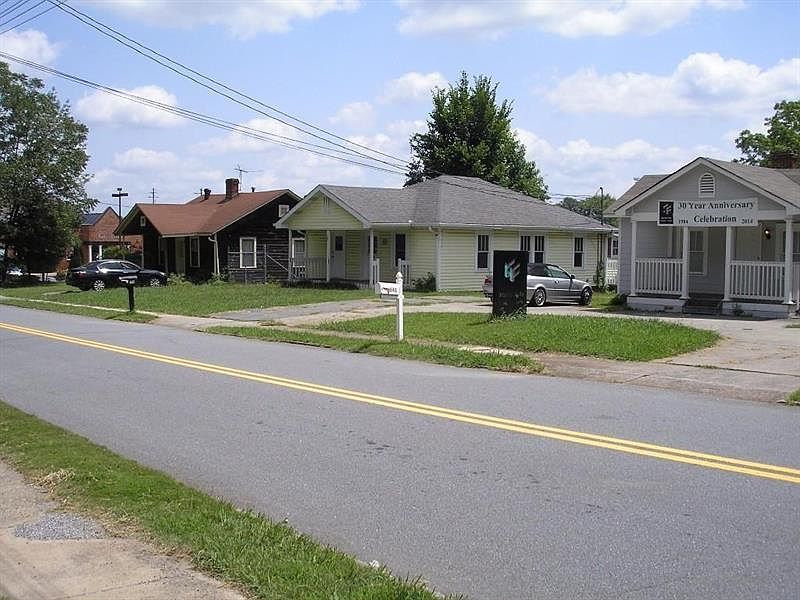 2nd image of 127 South Ave SE