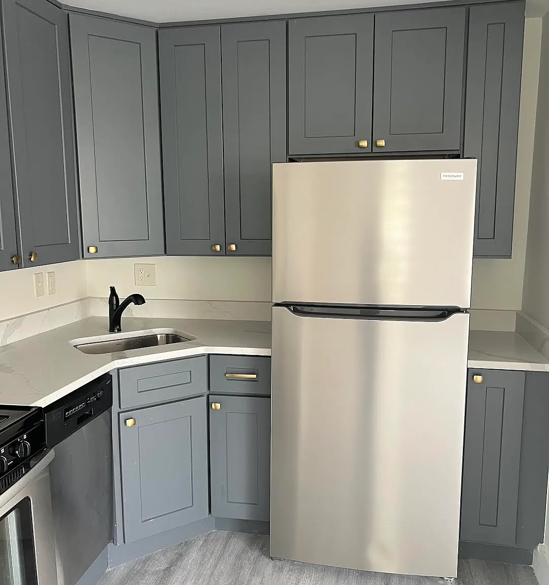 1 bed, 750 sqft, $1,200 — Photo 3