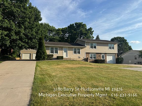 2nd image of 3180 Barry St