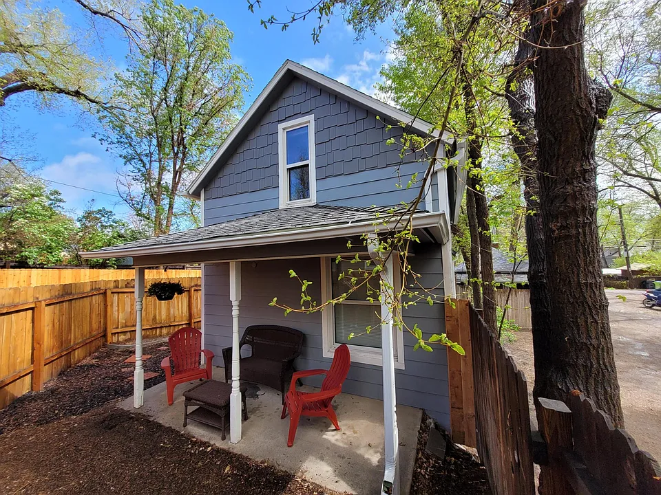 541 E Platte Ave