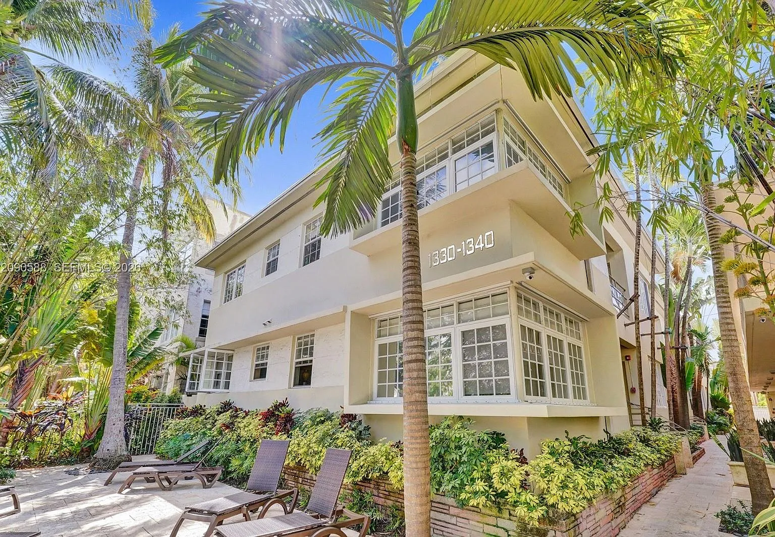Retreat Condo — Photo 1