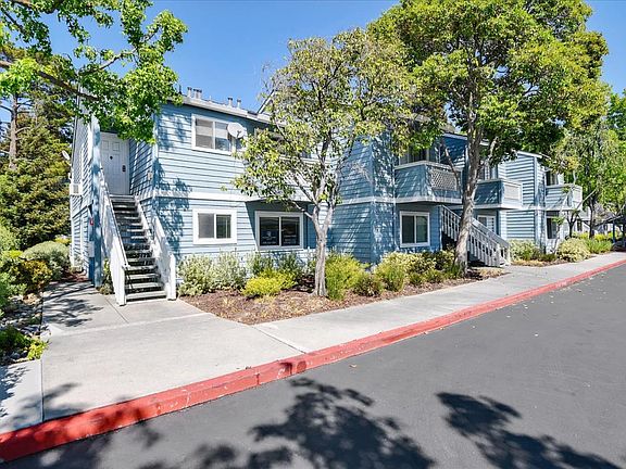 2nd image of 1517 Four Oaks Cir