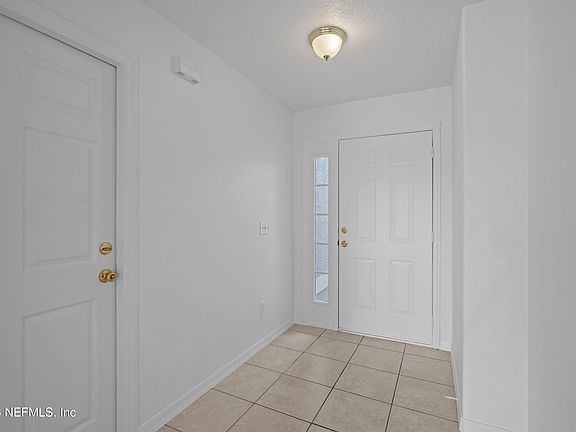 4th image of 204 SARANAC Lane