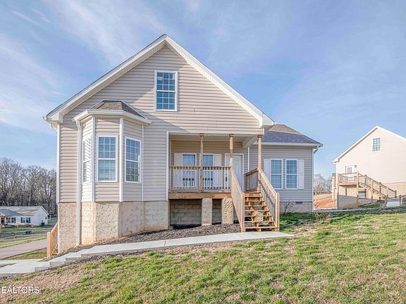 2nd image of 155 Waters Edge Dr