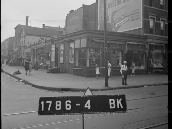 229 Tompkins Avenue image 1 of 8