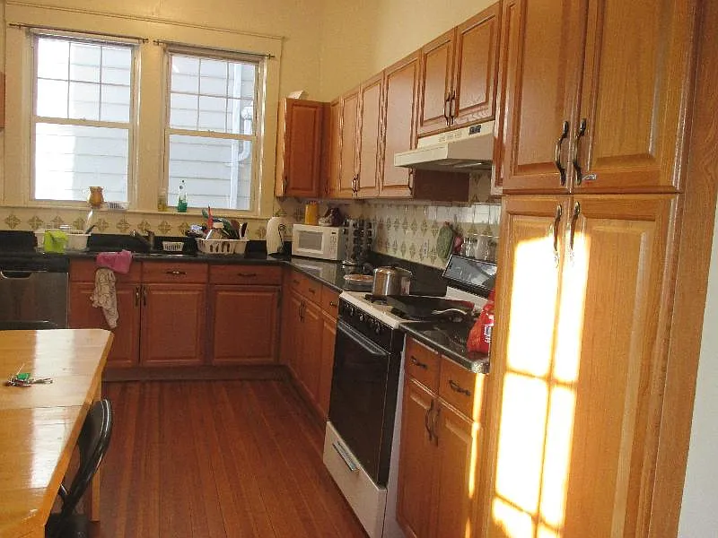 2 bed, 800 sqft, $3,750 — Photo 2