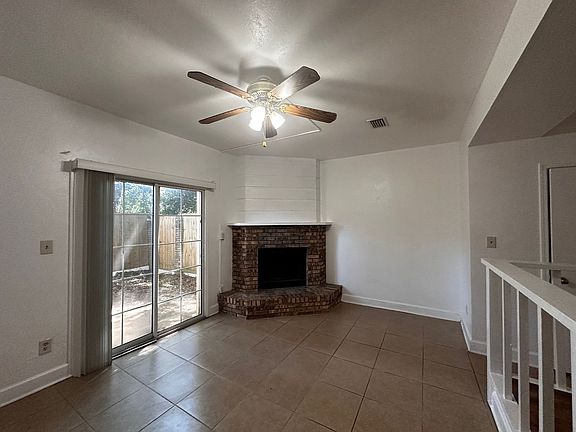 5th image of 609 Acorn Grove Ct