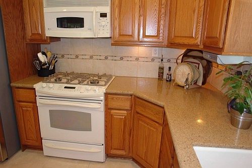 4th image of 14138 Moore Ct