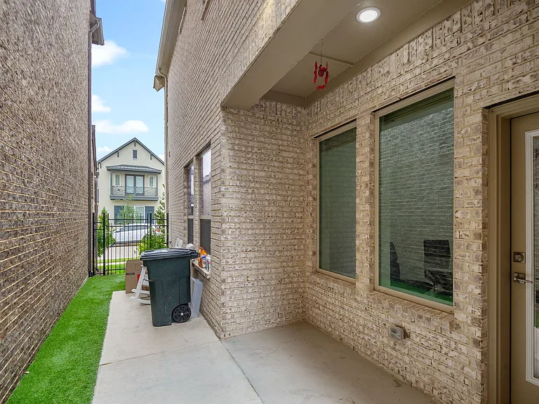 6756 Verandah Way — Photo 30