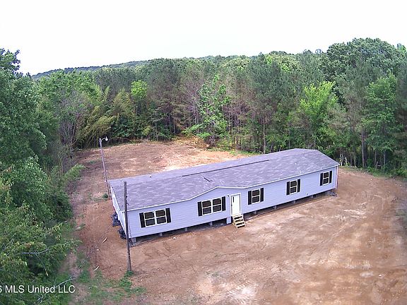 4th image of 778 Rebecca Dr