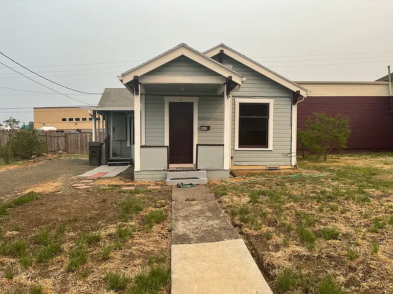663 SE Parrott St — Photo 2