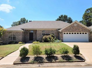 111 Miramar Dr, Maumelle, AR 72113