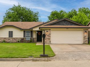 1909 Wurzburg Dr, Fort Worth, TX 76134