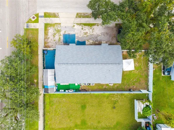 7901 N Greenwood Ave view 18