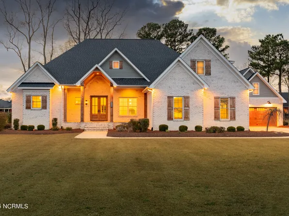 2841 Landing Circle, Grimesland, NC 27837