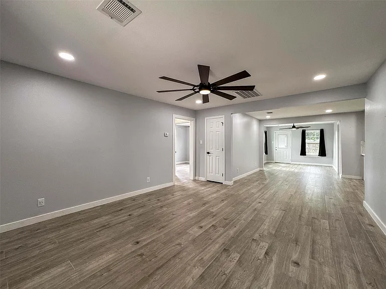730 Dunkley Dr — Photo 16