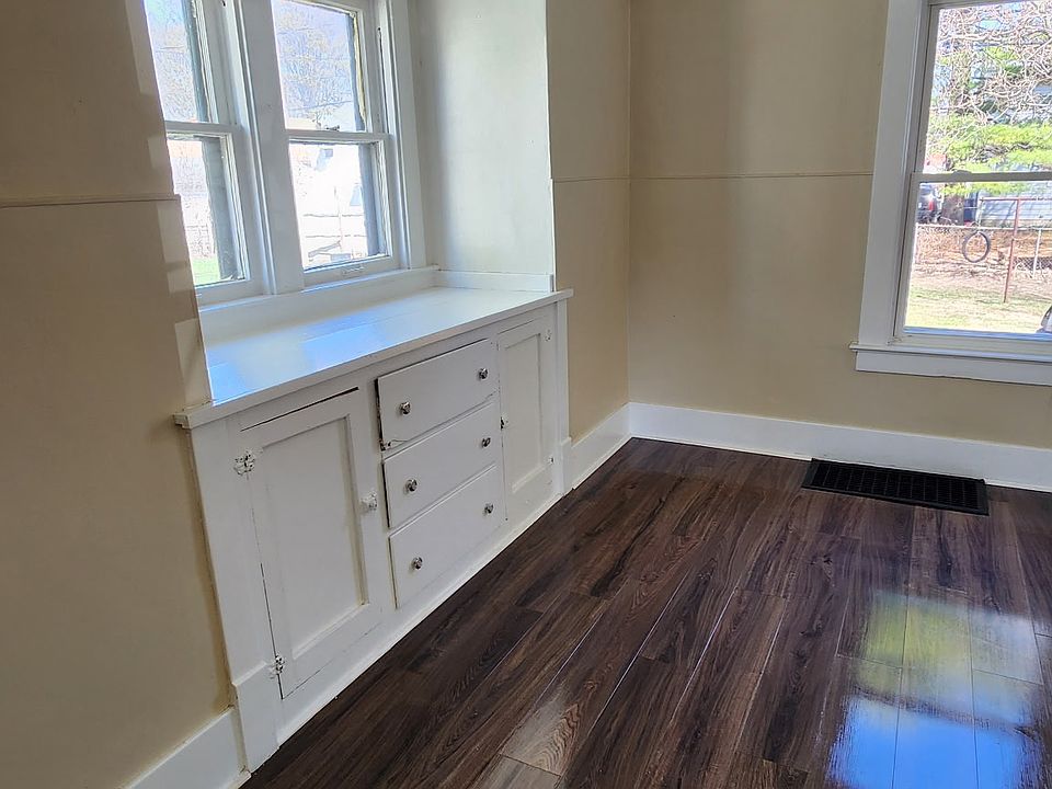 1st image of 3232 Jeannette Ave