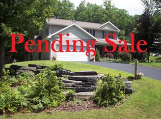 117 Pin Oak Cir, Hawley, PA 18428
