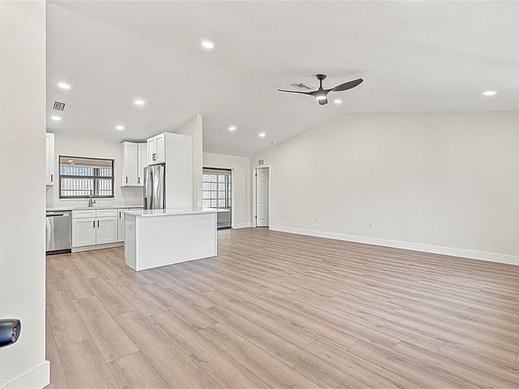2nd image of 1337 VALIANT AVENUE