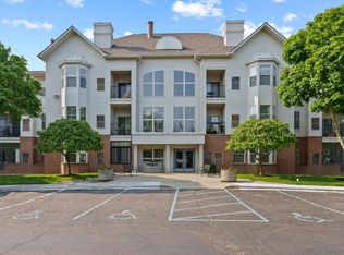 39218 Hayes Rd, Clinton Township, MI 48038