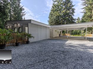 1060 Highland Dr, West Vancouver, BC V7S 2G8