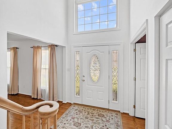 5th image of 161 Woodland Rd