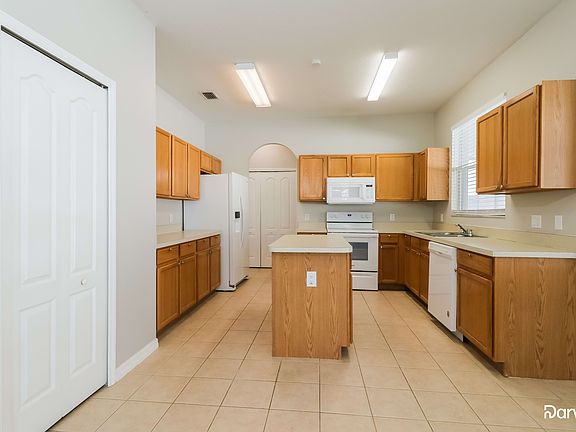 3rd image of 8338 Canterbury Lake Blvd