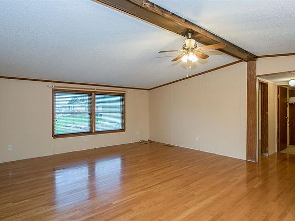 4th image of 518 Park St
