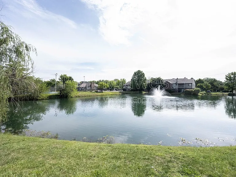 4291 Village Parkway Cir W #11 — Photo 2
