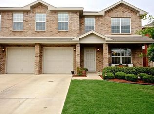 10540 Rising Knoll Ln, Fort Worth, TX 76131