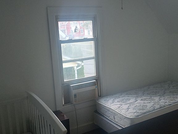 3rd image of 33 2nd St #2