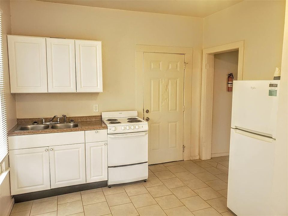 1st image of 1910 Avenue N APT 6