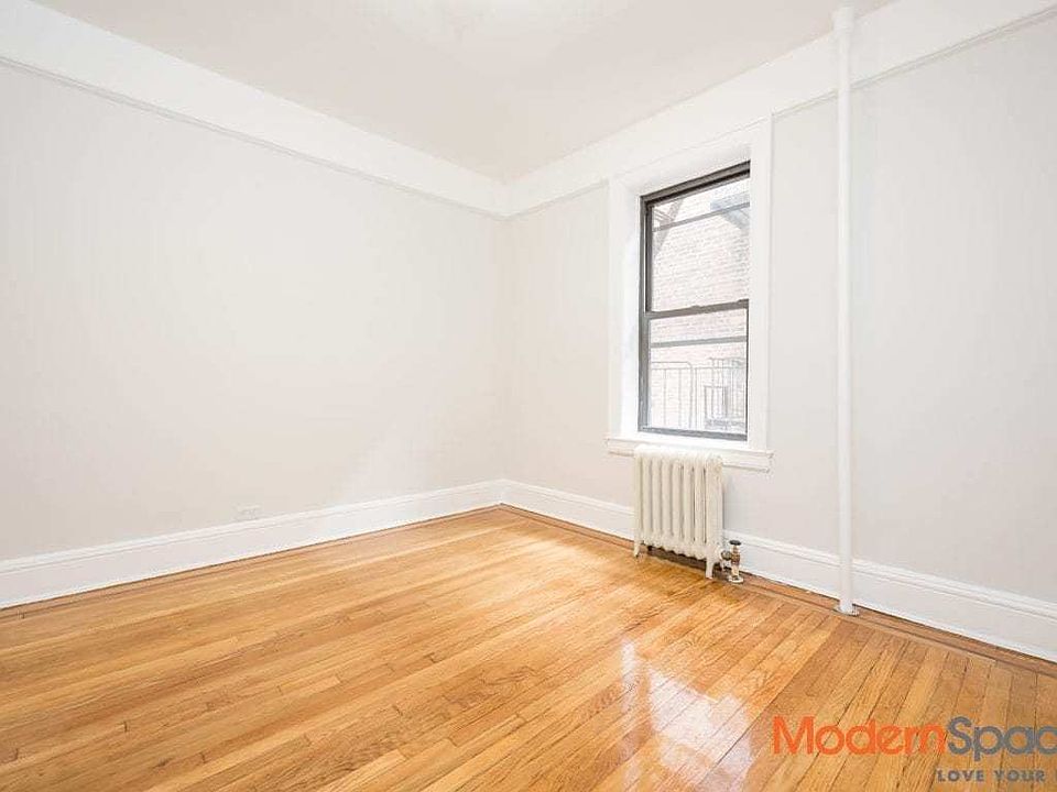 2nd image of 3119 33rd St APT 2