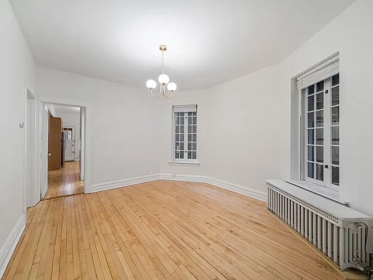 2629 N Troy St #1 — Photo 5