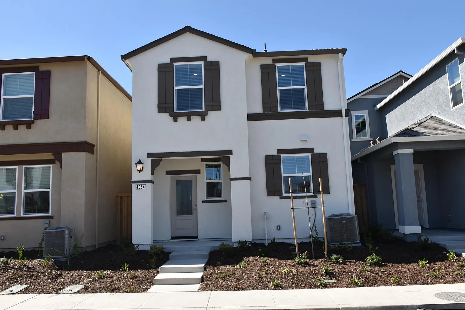 4054 Liverpool St photo 1