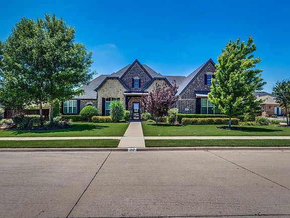 2nd image of 117 Fairway Dr