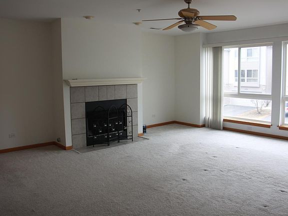 2nd image of 670 E Fountainview Dr