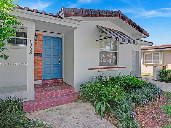2nd image of 1208 La Mancha Ave