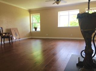 313 Navajo Trl, Lake Kiowa, TX 76240