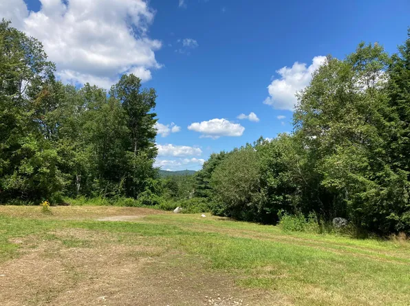 817 Auburn Road, Peru, ME 04290