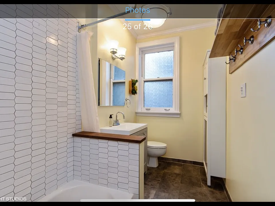 2907 N Pine Grove Ave #3S