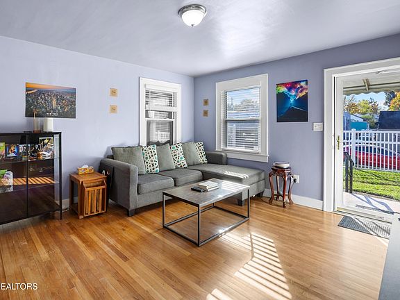 5th image of 2321 Coker Ave