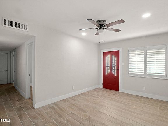 5th image of 220 Paden St