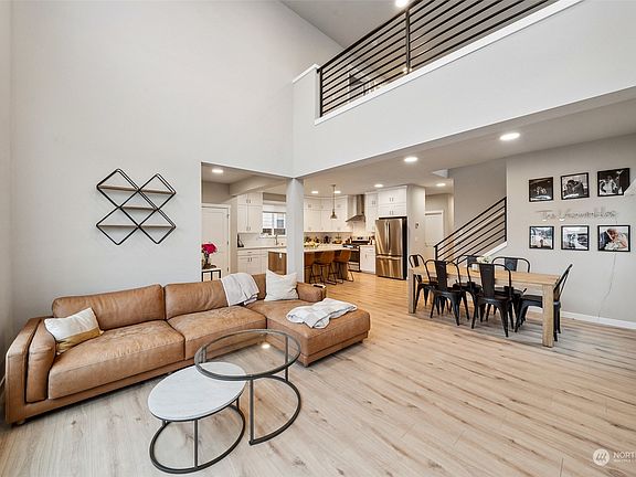 5th image of 12906 187th Avenue E