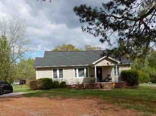 1041 S Main St