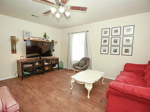 4th image of 703 Claremont Pkwy