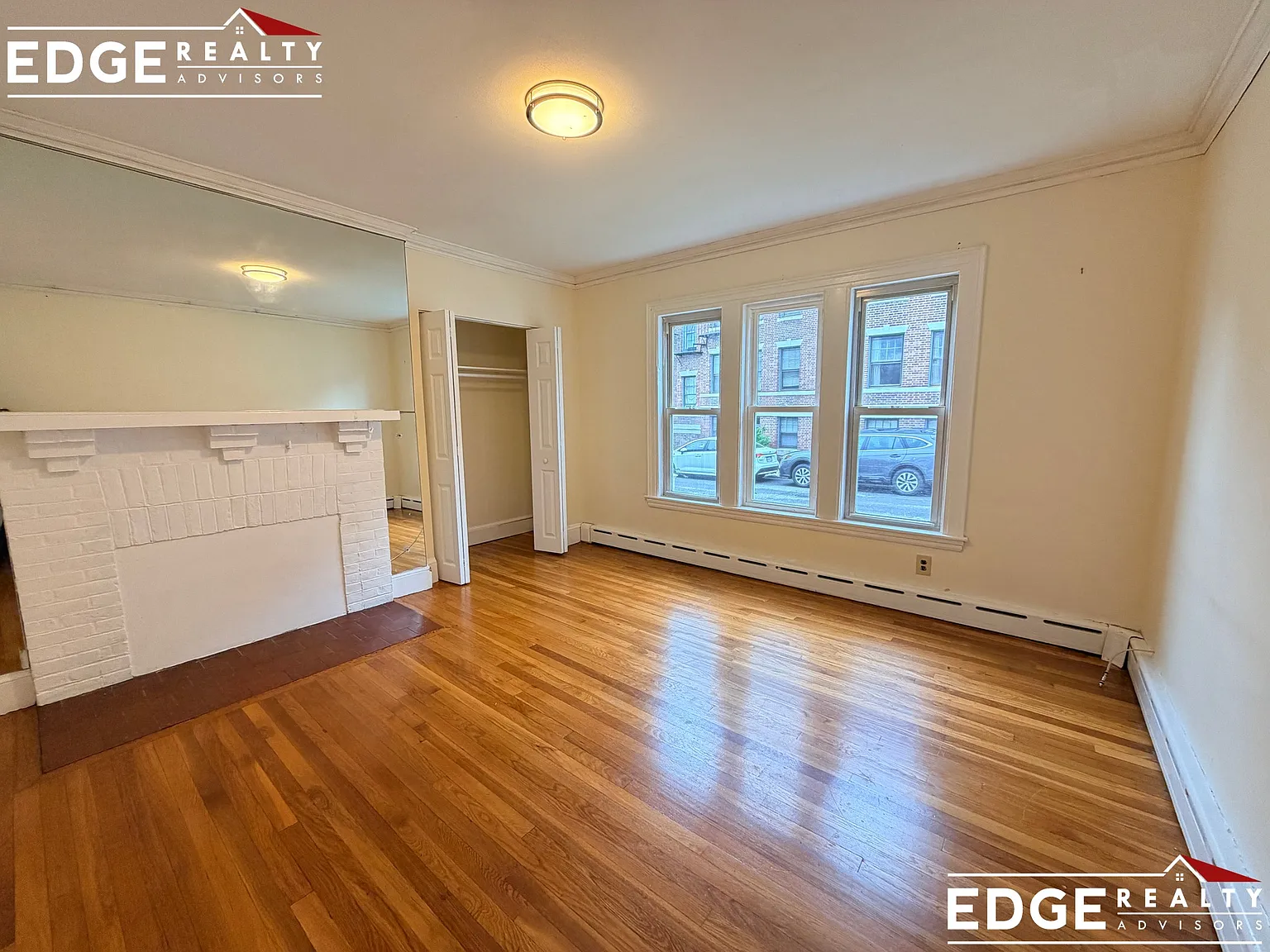 113 Lanark Rd — Photo 4