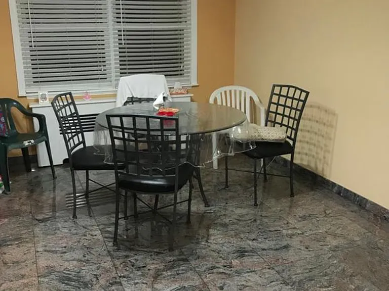 1421 Pelham Pkwy N #2 — Photo 3