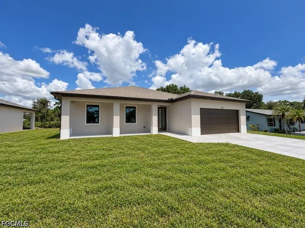 3744 Gasparilla St, Saint James City, FL 33956